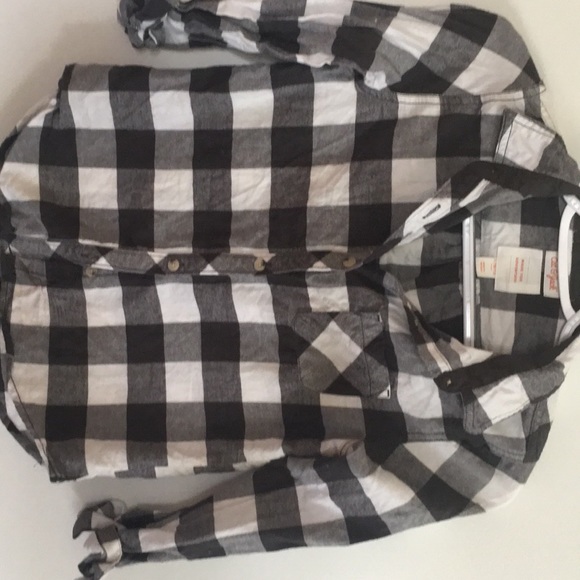 Lot of 3 girls 10/12 flannels - Picture 5 of 10